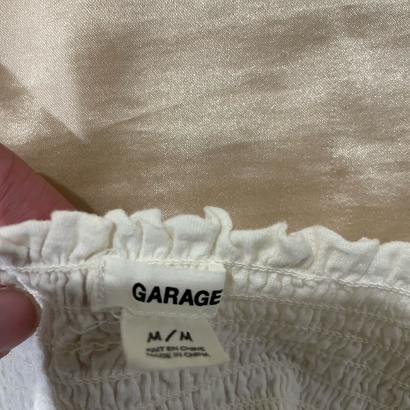 Garage brand white tube top ruffle deign size M - Picture 2 of 2